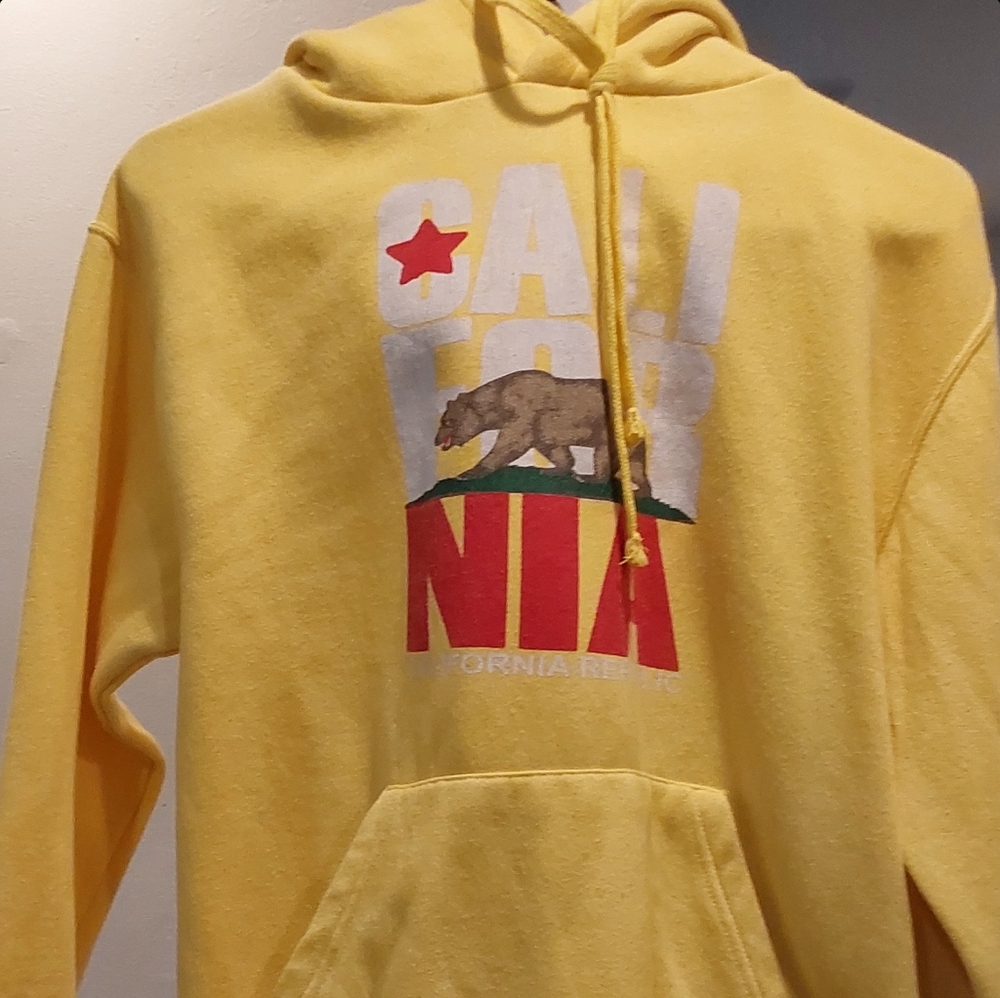 M/M YELLOW HOODIE BY REPUBLIC BLUES